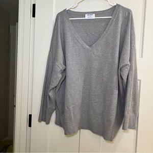 Old Navy Women’s Plus Size Grey Knit Sweater Size 3X Long Sleeve Light Weight